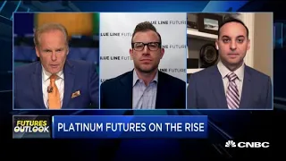 Platinum is a way to play weakness in precious metals sector: Futures trader