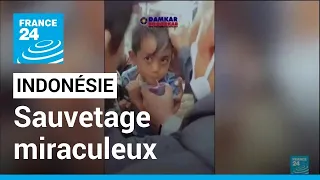 Séisme meurtrier en Indonésie : un enfant de 6 ans sorti vivant des décombres • FRANCE 24