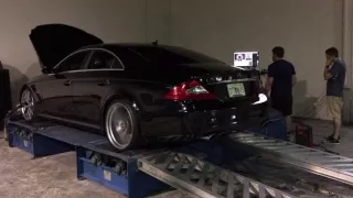 Weistec stage 3 CLS63 AMG spits fire on dyno.
