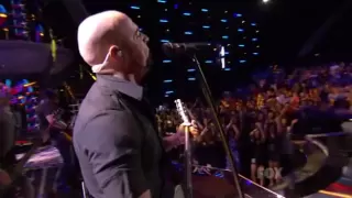 Daughtry - no surprise ( live at american idol )