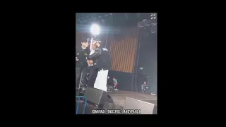 Фанат накинулся на MiyaGi когда он был на сцене !