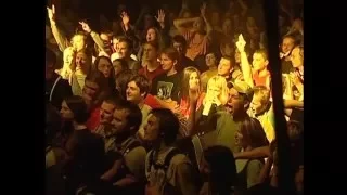 17. Chiki Liki Tu-a - Poďme všetci - Live in Roxy Praha (20.9.2004)