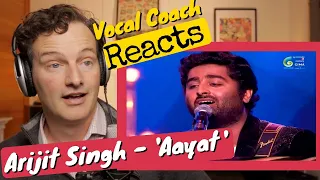 Vocal Coach REACTS - ARIJIT SINGH 'Aayat' LIVE