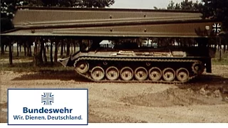Classix: Brückenlegepanzer Biber wird in die Bundeswehr eingeführt (1974) - Bundeswehr