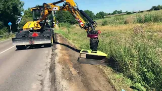 Bankette abziehen mit JCB Hydradig, Holp Rototop und Tilt / Manfred Treu GmbH