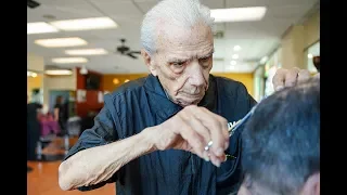 The world's oldest barber