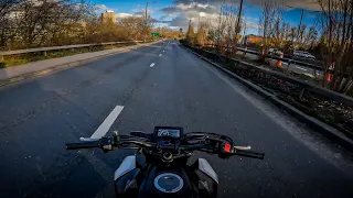 HONDA CB125R SOUND + DOWNSHIFTS!