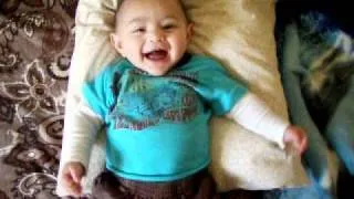 Adorable 4 month old baby laughing