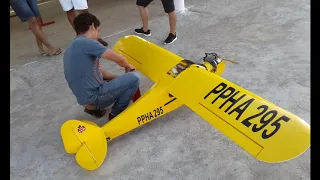 construção e voo aeromodelo piper gigante motor de roçadeira , planta na descrição