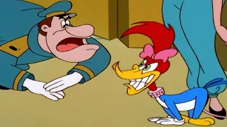 Woody tricks the guard to get food | Woody Woodpecker