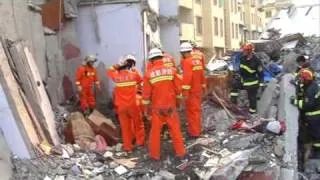 2008 earthquake in Sichuan  China by Geoff Mackley