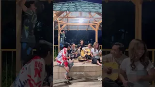 Kalo begini cuma kurang suara aja ni😂🤣abis nyanyi lagu aku   #kamupemainakupelatih dimedley😋