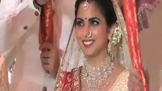 Unseen video footage of Isha Ambani - Anand Piramal wedding