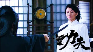 【Full Movie】日本女高手刀法了得，下秒卻被村姑打到服服帖帖 ⚔️ 抗日 MMA | Kung Fu