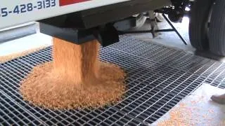 Bourbon Trailers - unloading corn from Easy Flow hopper