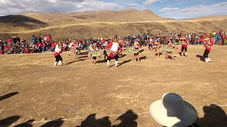 danza "(quinua wayrachiy)" hermosa danza