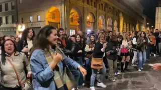 Street Artist | Bologna Italy| Italian Dance Music | weekend In Italy | Streets Of italy Music