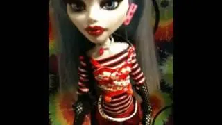 Review on ghoulia yelps