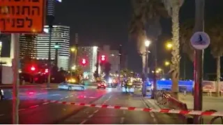 Auto contro la folla e spari sul lungomare di Tel Aviv: zona bloccata e polizia schierata, le...