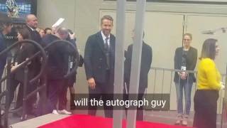 ryan reynolds arriving to his star ceremony in hollywood