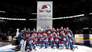 Avalanche raise their championship banner