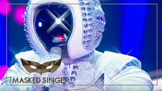 Space Oddity - David Bowie | Astronaut Performance | The Masked Singer | ProSieben