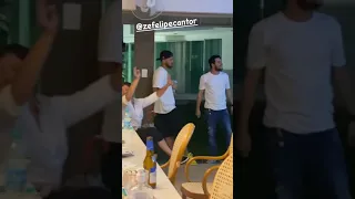 Leonardo com a família e amigos na sua casa em Goiânia. (3)