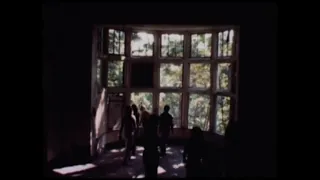 Teens explore haunted mansion in Santa Cruz, 1979