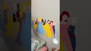 Dad paints Princesses over kid's bed! 😍