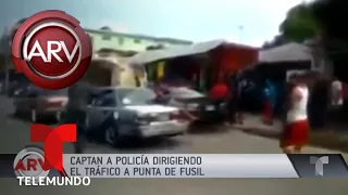 Coronel dirigía el tráfico a punta de fusil | Al Rojo Vivo | Telemundo