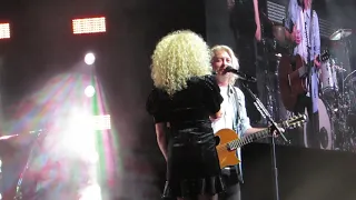 Little Big Town "Bring It On Home" Live at Hard Rock Hotel & Casino