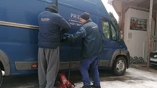 fiat ducato:vymena voditka bočnych dveri 04/22