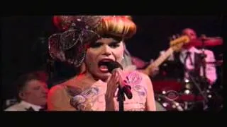 Paloma Faith - Picking Up The Pieces - Letterman 12-3-12