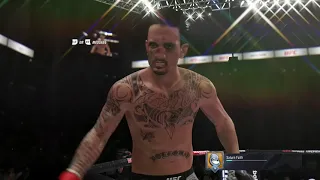 Max Holloway throws dick kicks 😂