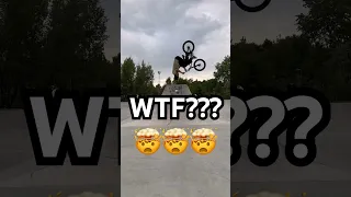 Как Вам Заключительный ТРЮК? #bmx #bmxstreet #bmxtricks #tailwhip #barspin #bmxshorts #сальто #крэш