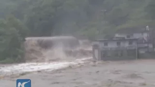 Yangtze River reports first flood peak