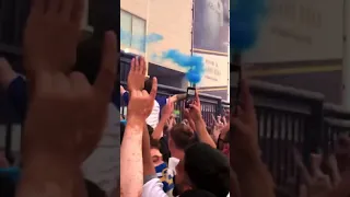 “STOP CRYING FRANK LAMPARD” - Leeds United Fans Outside Elland Road After Promotion