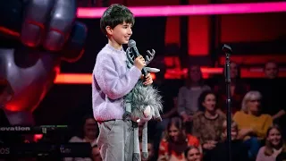 Nachwuchs-Songwriting: Julius performt eine phänomenale Zugabe auf der Ukulele | The Voice Kids 2023