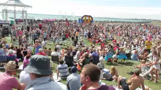 RHYTHM OF THE 90s Play Insomnia at Southsea Bandstand 2015