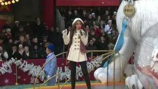 Miley Cyrus - I Thought I Lost You - Macy's Thaksgiving Day Parade