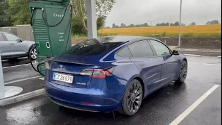 Sandheden om familietur på tværs af Danmark i Tesla (Sjælland-Nordjylland-Sjælland)