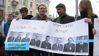 Rooting Out Corruption: Protest in Kyiv as judges re-examine law on ousting corrupt officials