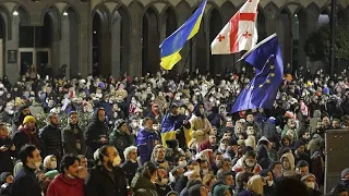 Proteste gegen "Agenten-Gesetz" in Tiflis: Droht Maulkorb nach russischem Vorbild?