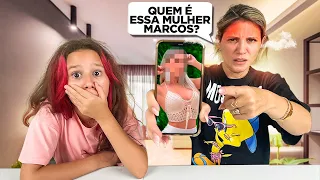 OLHA O QUE ACHAMOS NO CELULAR DO MEU PAI 😱 - DECEPÇÃO!