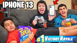 Last To Stop Playing Fortnite Wins iPhone 13 - Challenge