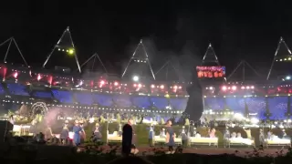 London 2012 Opening Ceremony: tribute to the NHS/children's literature