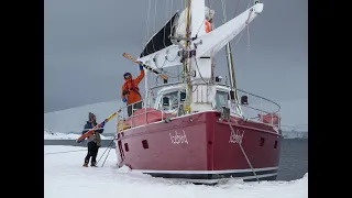 Sailing in Antarctica on expedition sailing yacht Icebird