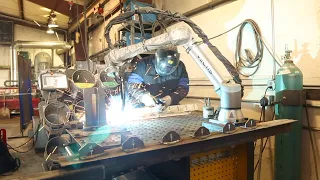 Welding robot: How to automate small batch welding