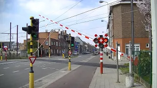 Spoorwegovergang Mechelen (B) // Railroad crossing // Passage à niveau