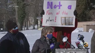 Philadelphia Teachers Protest Schools Reopening Over COVID-19 Fears, 'Unsafe Conditions' At Building